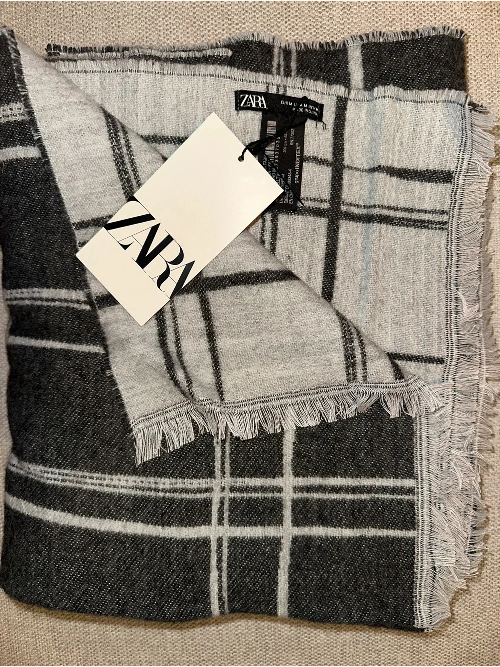 ZARA Reversible Checkered Scarf